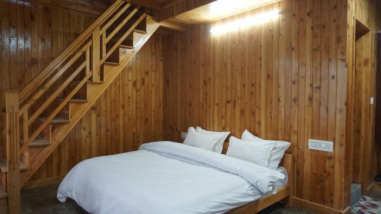 Freebird Nest 2 Stays & Cafe Jibhi Eksteriør billede